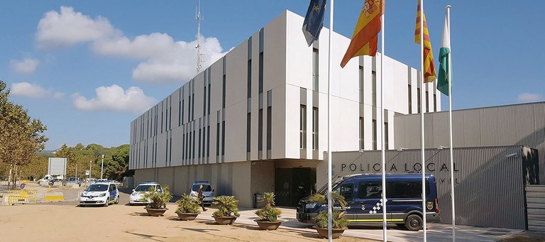 La Policia Local de Lloret de Mar deté dos dels autors d’un presumpte delicte de robatori a un habitatge